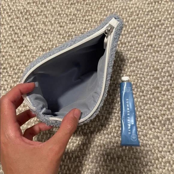 Summer Fridays blue sherpa mini pouch with (only used once) Jet Lag Mask - Picture 2 of 3